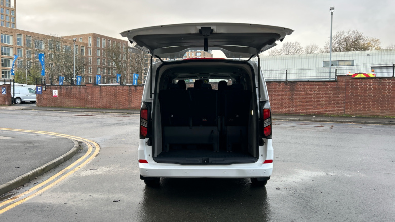 Ford Tourneo Custom 320 L1 Diesel Fwd 2.0 EcoBlue 136ps H1 Titanium 8 seater Auto